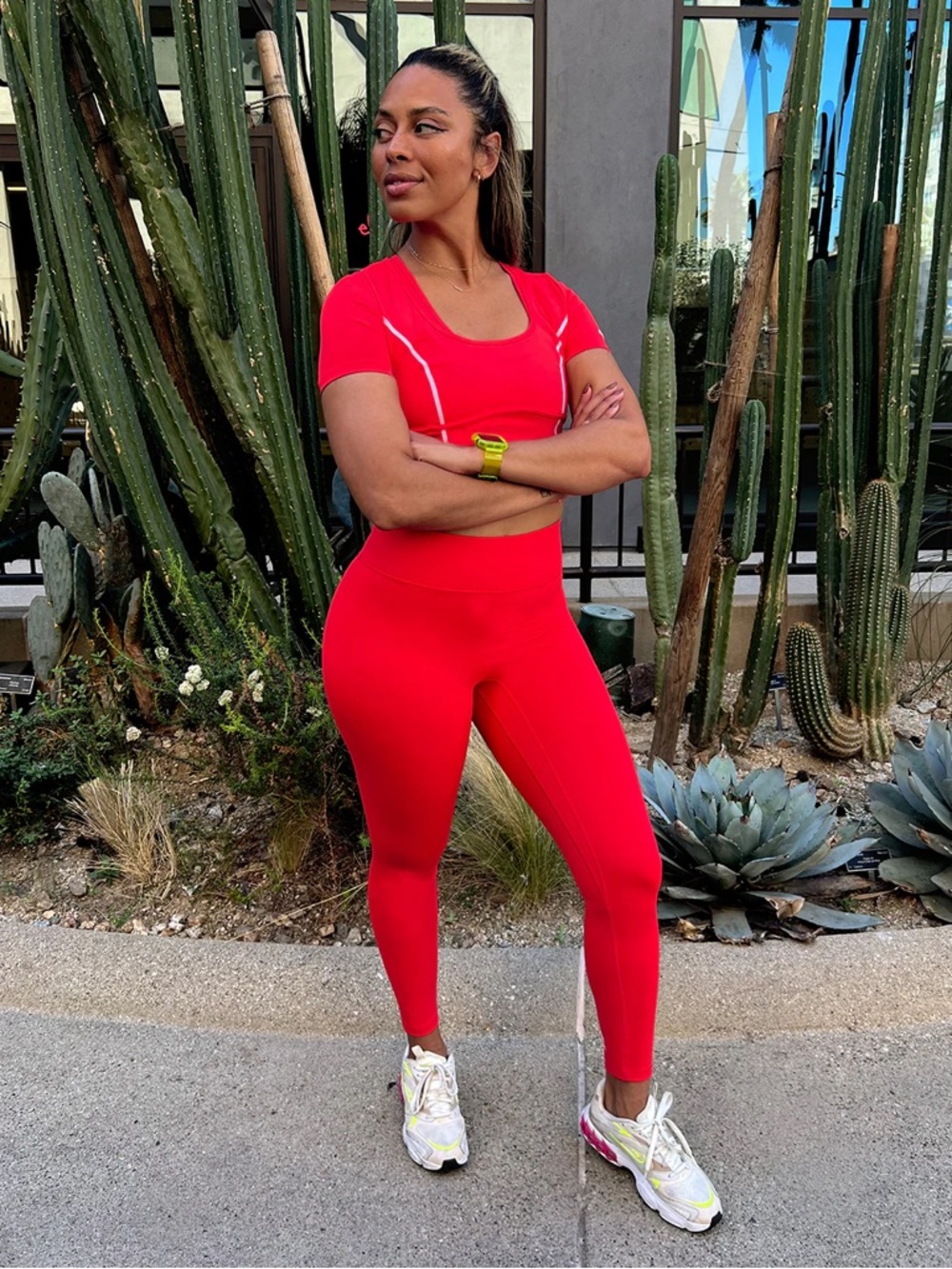 Barry’s Bootcamp x Bandier Red Set
